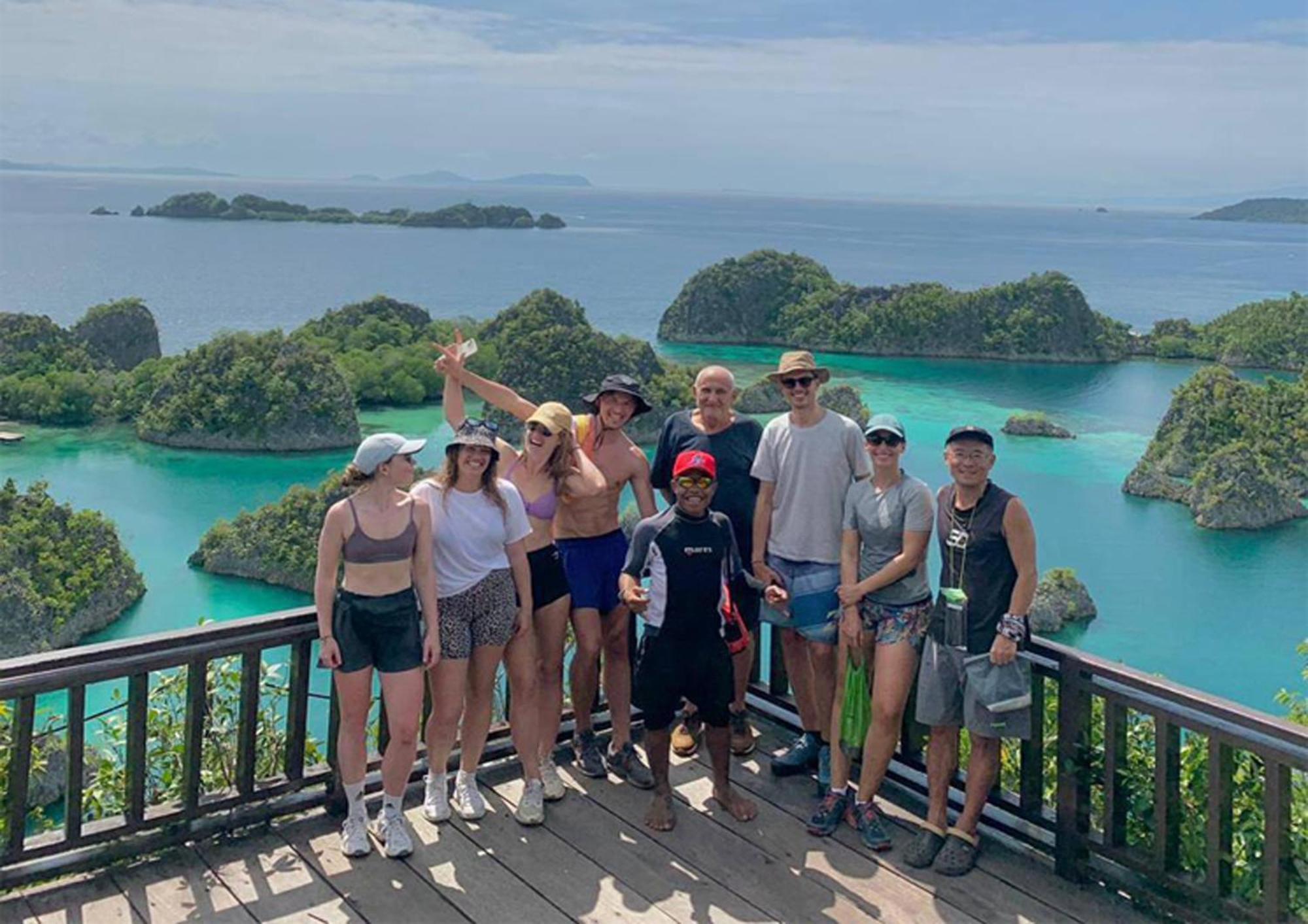 Meos Ambower Homestay Raja Ampat Fam Exterior foto